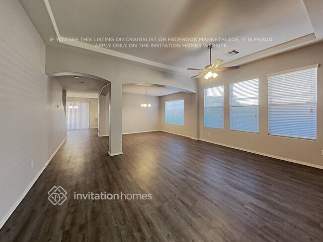Foto del edificio - 16738 W Adams St