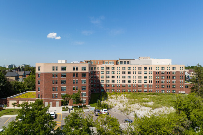 Building Photo - Woodbridge Lane