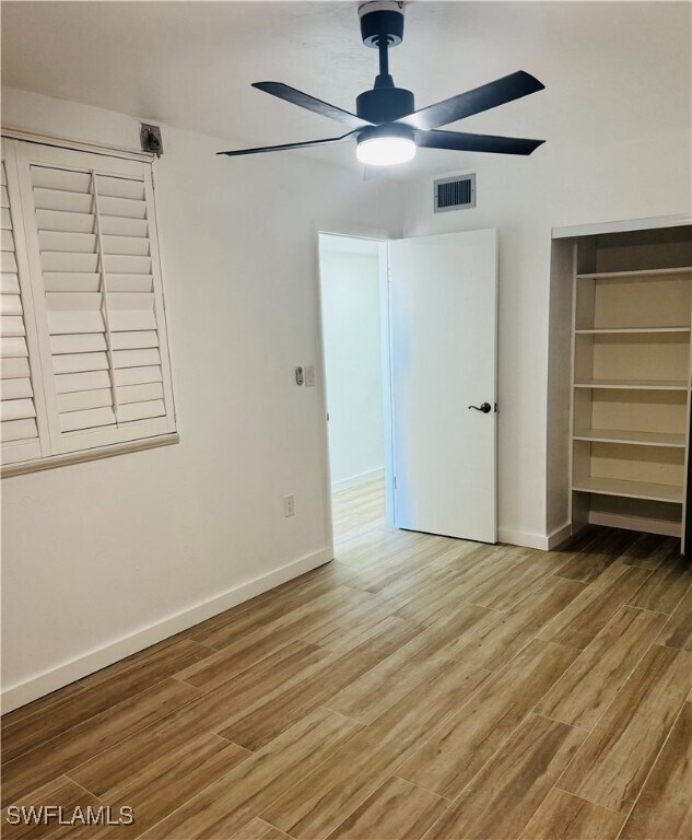 Foto del edificio - 25820 Hickory Blvd