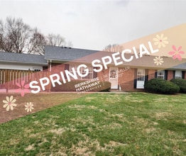 Building Photo - 112 Southglen Rd