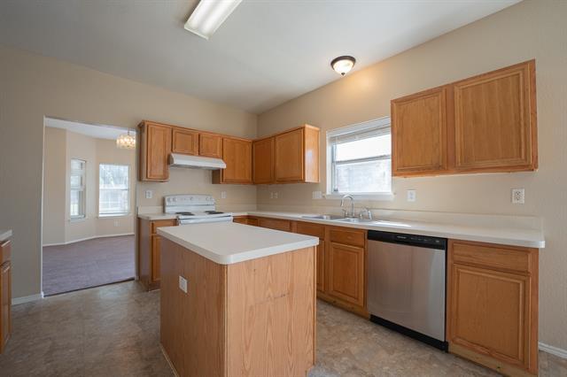 Foto del edificio - 447 Maple Grove Dr