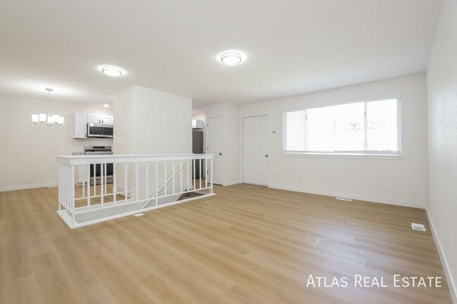 Building Photo - 108 Yank Way