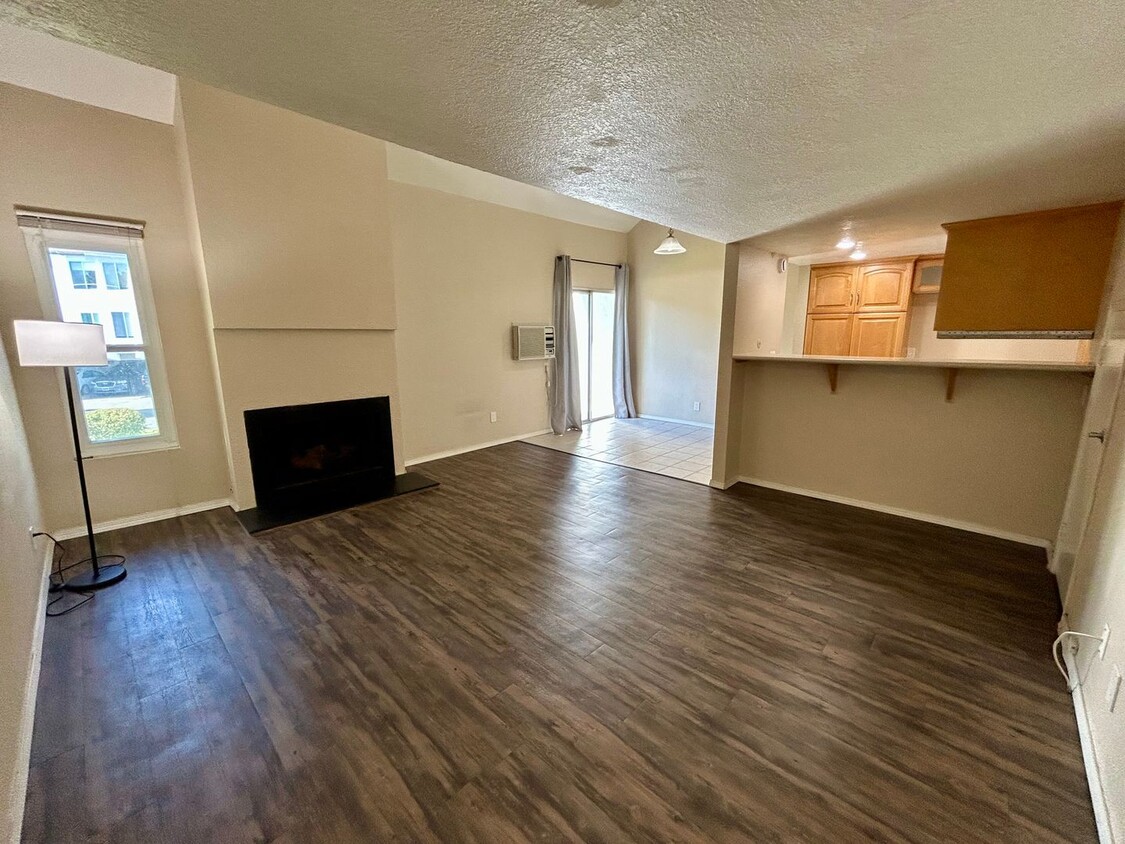 Foto principal - 1 Bed, 1 Bath Loft Condo in La Mesa!