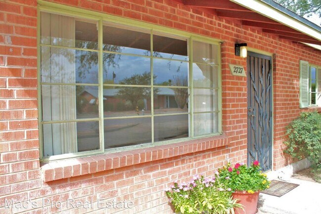 Building Photo - 3 br, 2 bath House - 2727 N. Baxter Avenue