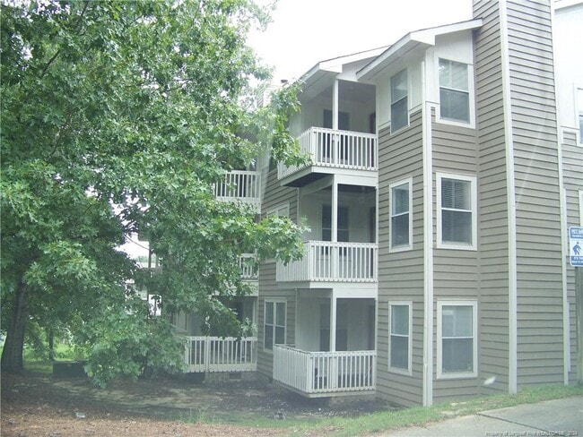Building Photo - 6792 Willowbrook Dr