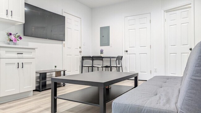 Foto del edificio - 150 Nightingale Ave
