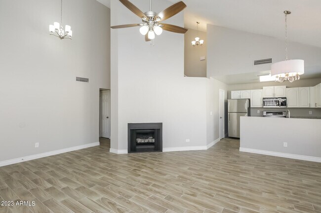 Foto del edificio - 6632 W Brown St