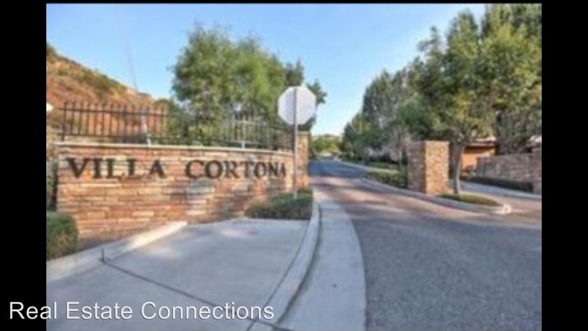 Building Photo - 2670 Villa Cortona Way
