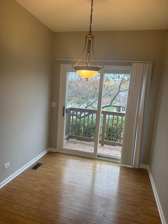 Foto del edificio - 11S473 Rachael Ct