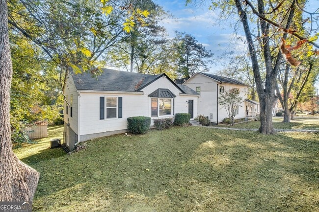 Building Photo - 111 Doran Ave