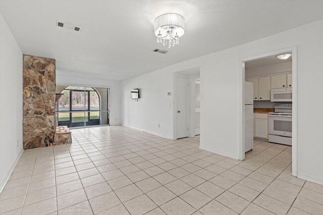 Building Photo - Your waterfront escape awaits!