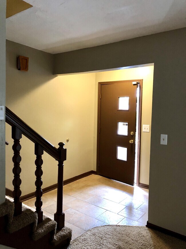Building Photo - 13940 Falkirk Cir