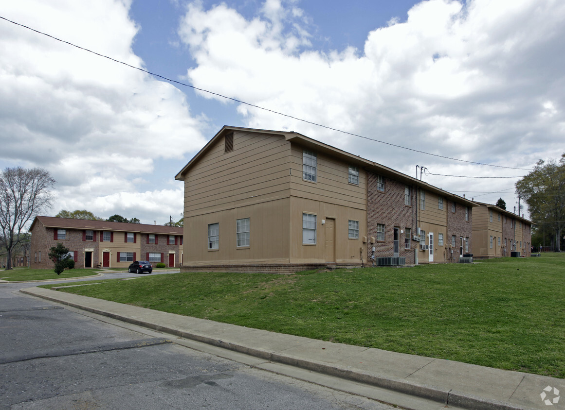 Building Photo - Talladega Downs Apartments