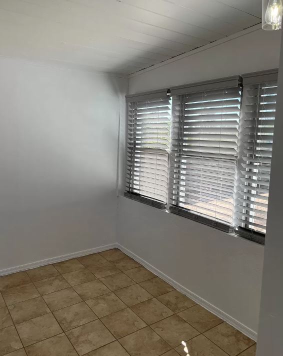 Building Photo - 2941 N Edith Blvd