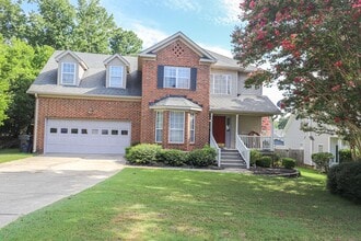 Building Photo - 3007 St James Pl