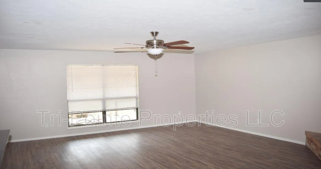 Building Photo - 5536 King Dr
