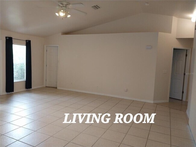 Building Photo - 1695 Gauguin Rd
