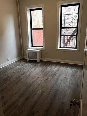 Primary Photo - 5307 Roosevelt Ave