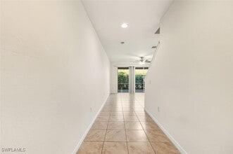 Building Photo - 10844 Alvara Way