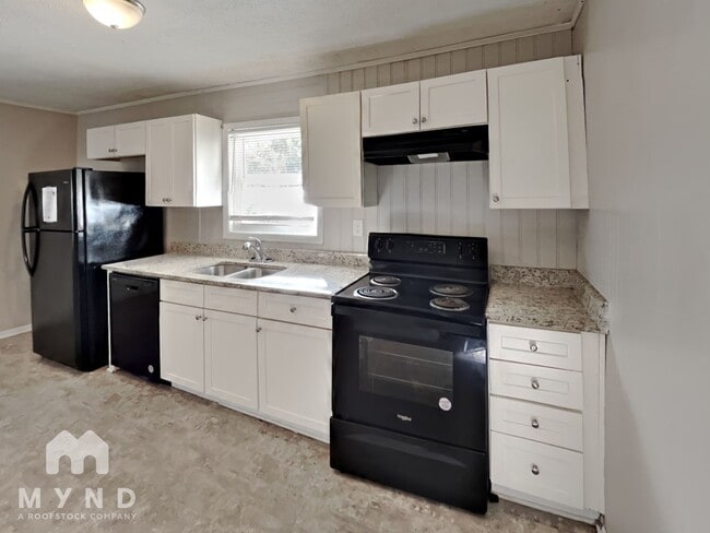 Building Photo - 39 Springside Dr SE