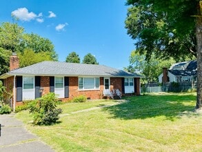 Building Photo - 7259 Walnut Grove Rd