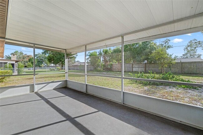 Foto del edificio - 1430 Saxon Blvd