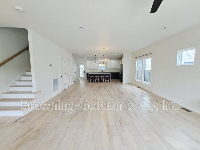 Foto del edificio - 3209 Curtis St