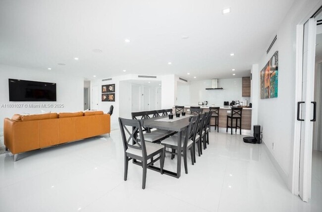 Photo - 5600 Collins Ave Apartment