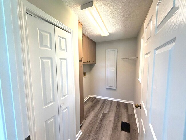 Foto del edificio - 3603 Ryans Bluff Dr