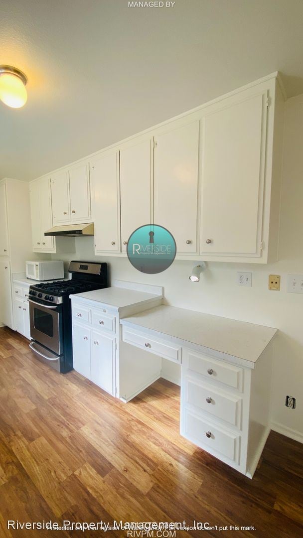 Building Photo - 2 br, 1.5 bath House - 3750 Oakwood Pl.