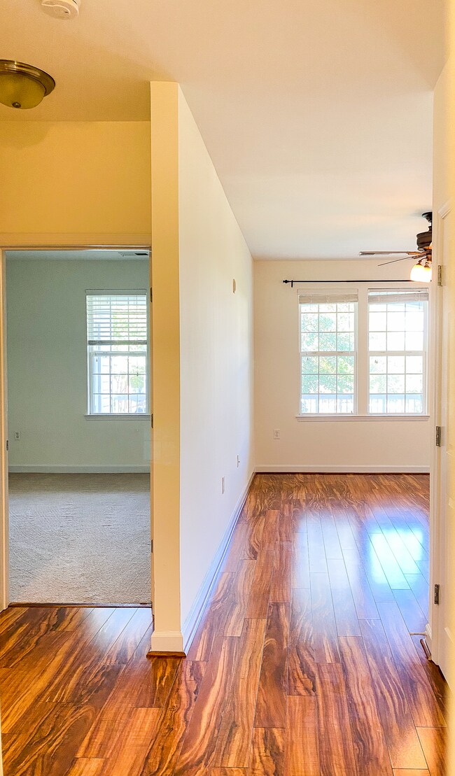 Foyer - 22710 Blue Elder Ter