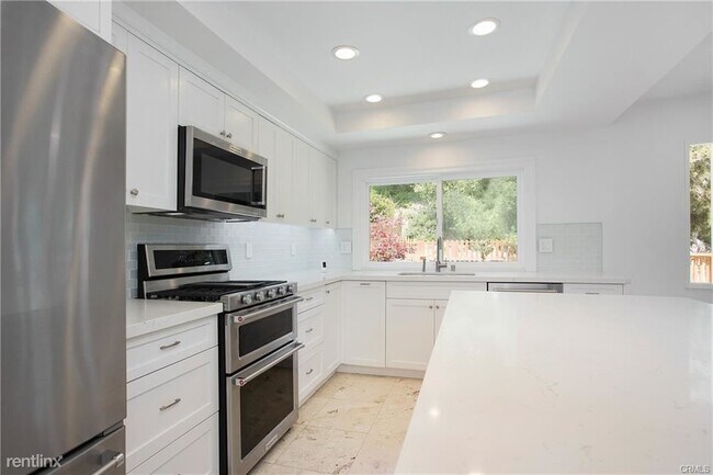 Building Photo - 5 br, 3 bath House - 33361 Marina Vista Dr