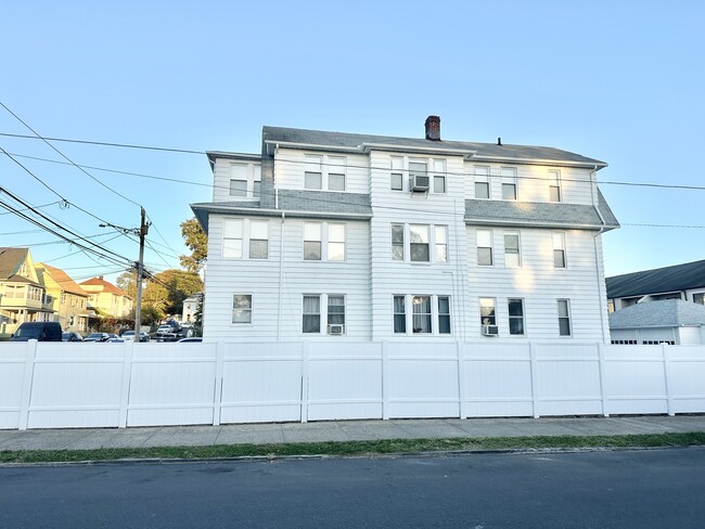 Building Photo - 71 Tremont Ave