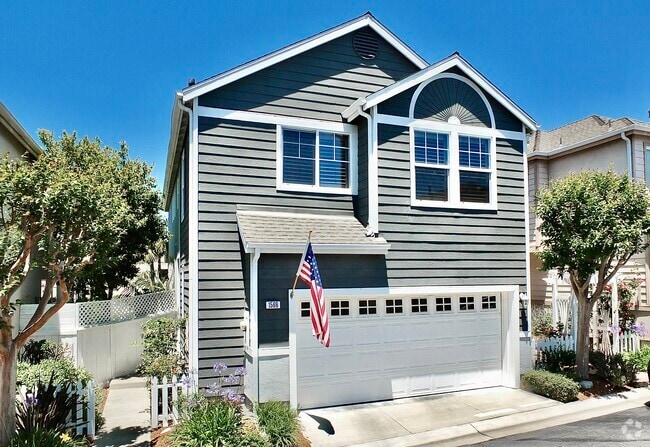 Building Photo - 1566 Plymouth Ln