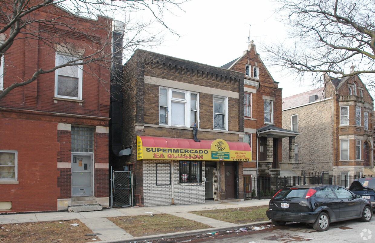 Primary Photo - 2454 S Trumbull Ave