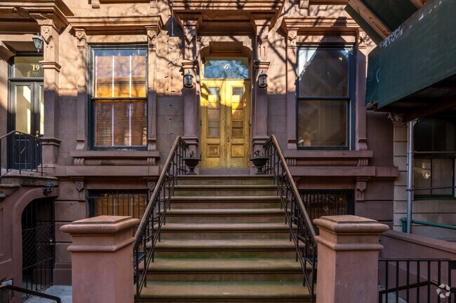 Foto del edificio - 17 W 123rd St
