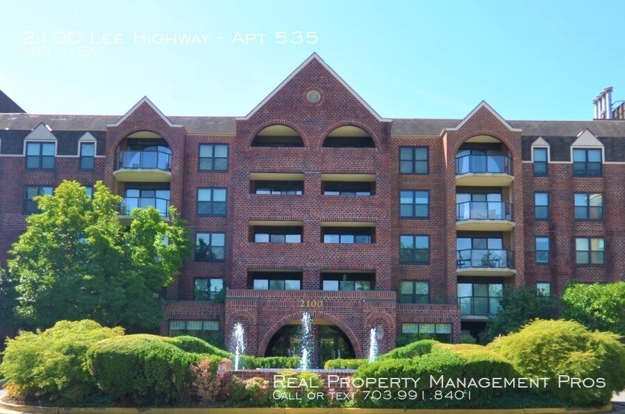 Primary Photo - Top Floor Condo- Walk to Metro!