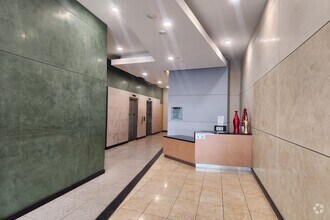 Building Photo - 175 S Lake Ave