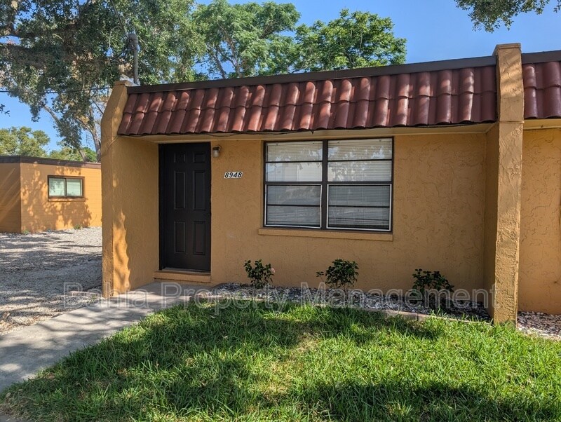 Foto principal - 8944 Temple Terrace Hwy