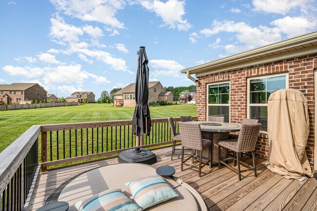 Foto del edificio - 6006 Tanoak Ct