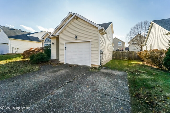 Building Photo - 4008 Willowview Blvd