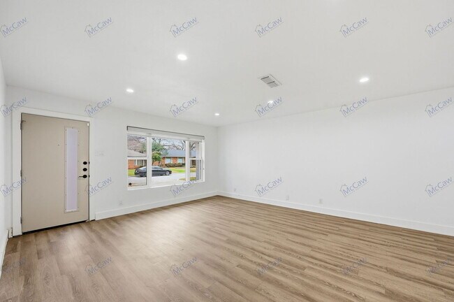 Photo - 7412 Fenton Dr House