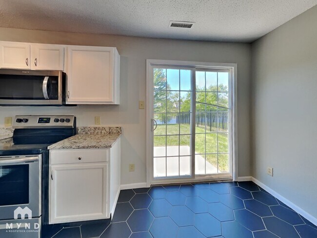 Building Photo - 8351 S Midnight Dr