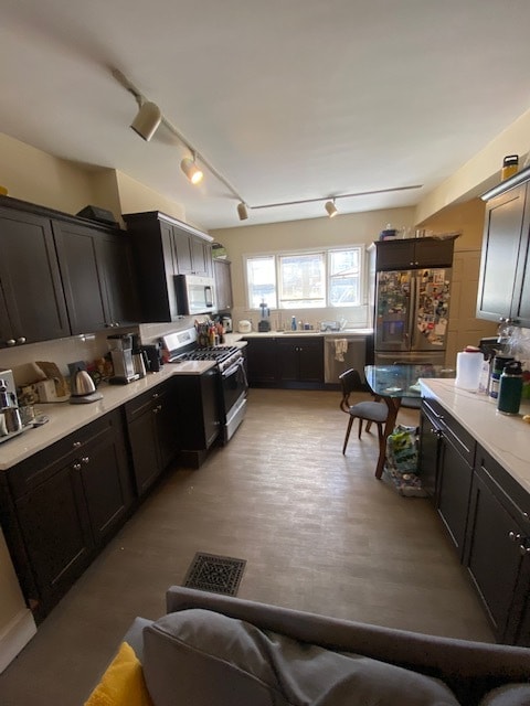 Building Photo - 14 Woodmont St