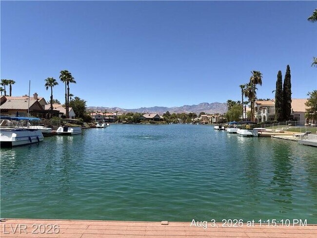 Building Photo - Beautiful Home with Private Balcony, Fireplace & Granite Kitchen