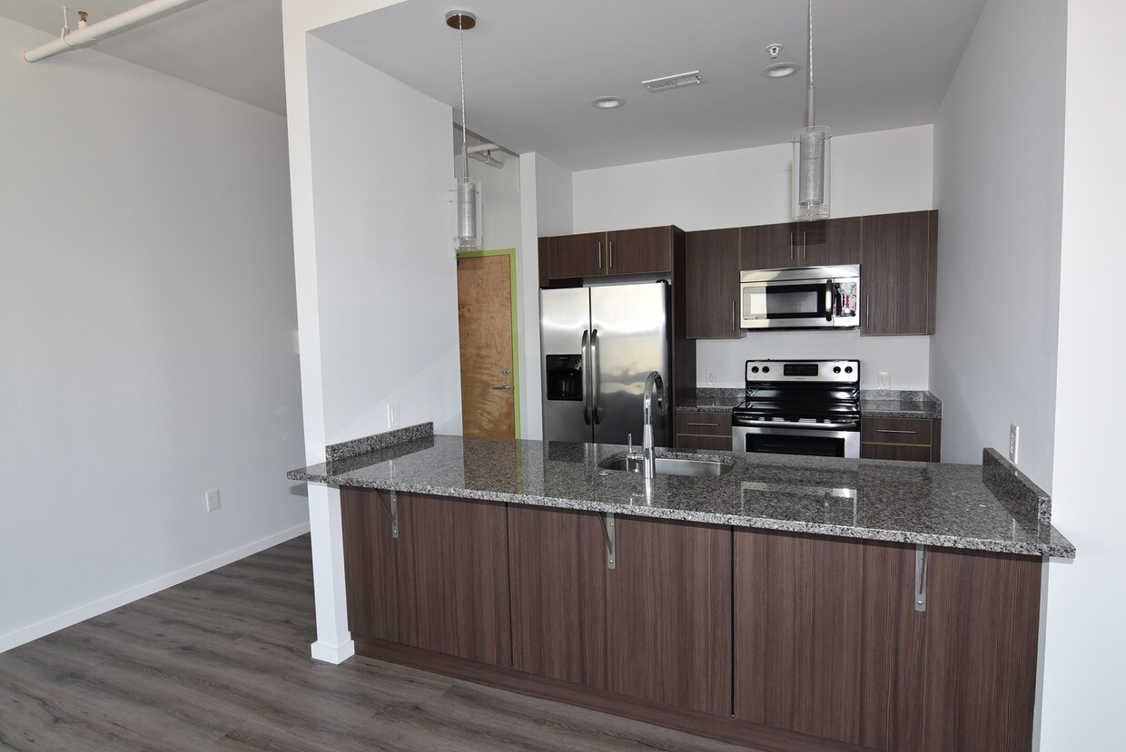 Foto principal - 4800 Brown St