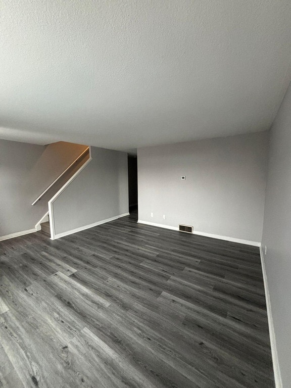 Building Photo - 354 Collingwood St
