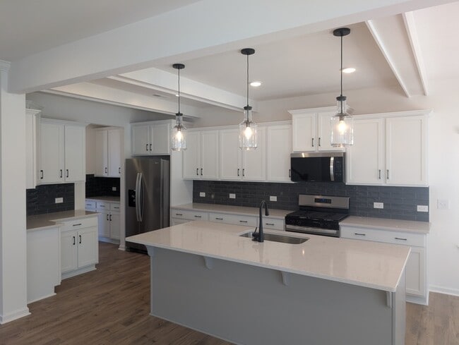 Building Photo - NEW HOUSE Stonebridge Golf Course Views - ...