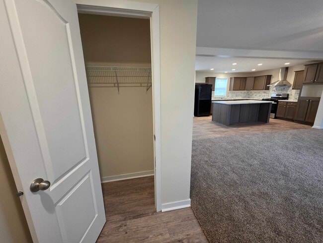 Building Photo - 3681 Hawthorne St