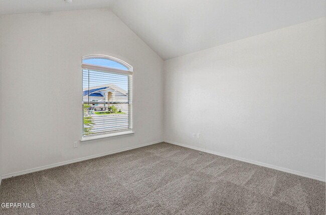 Foto del edificio - 13745 Lago Vista Ave